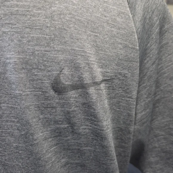 Nike Men's Heather Gray Short Sleeve Tee - Picture 3 of 4